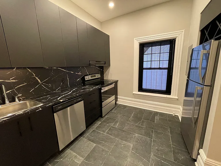 171 Maclaren St #4 — Photo 9