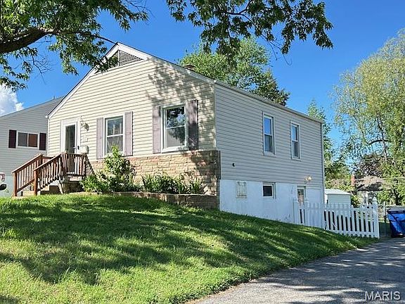 4th image of 10243 Saint Katherine Ln