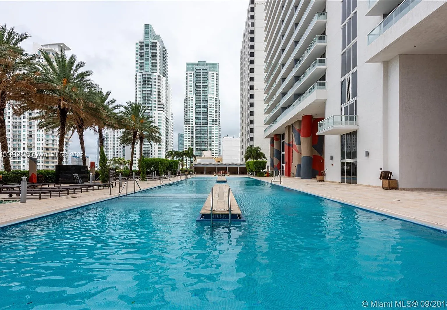 2 bed, 1256 sqft, $3,700 — Photo 4