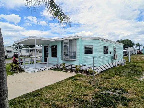 3715 Hula Cir, Ruskin, FL 33570