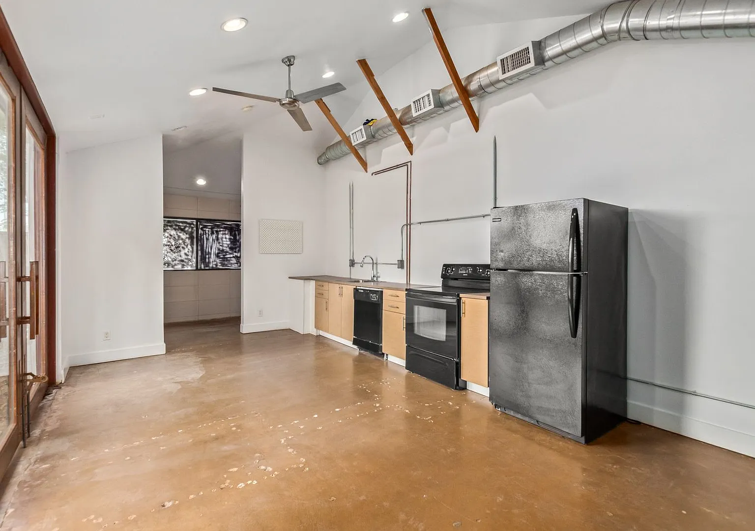 Steelyard Apartments — Photo 1