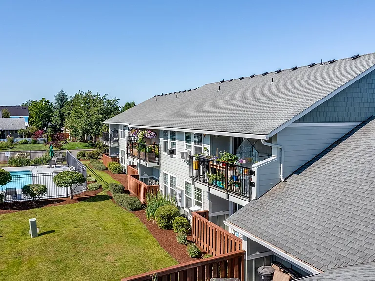 Big Meadow Apartments — Photo 5