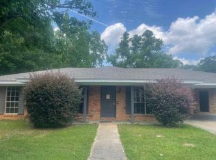 13 Clairmont Cir, Laurel, MS 39440