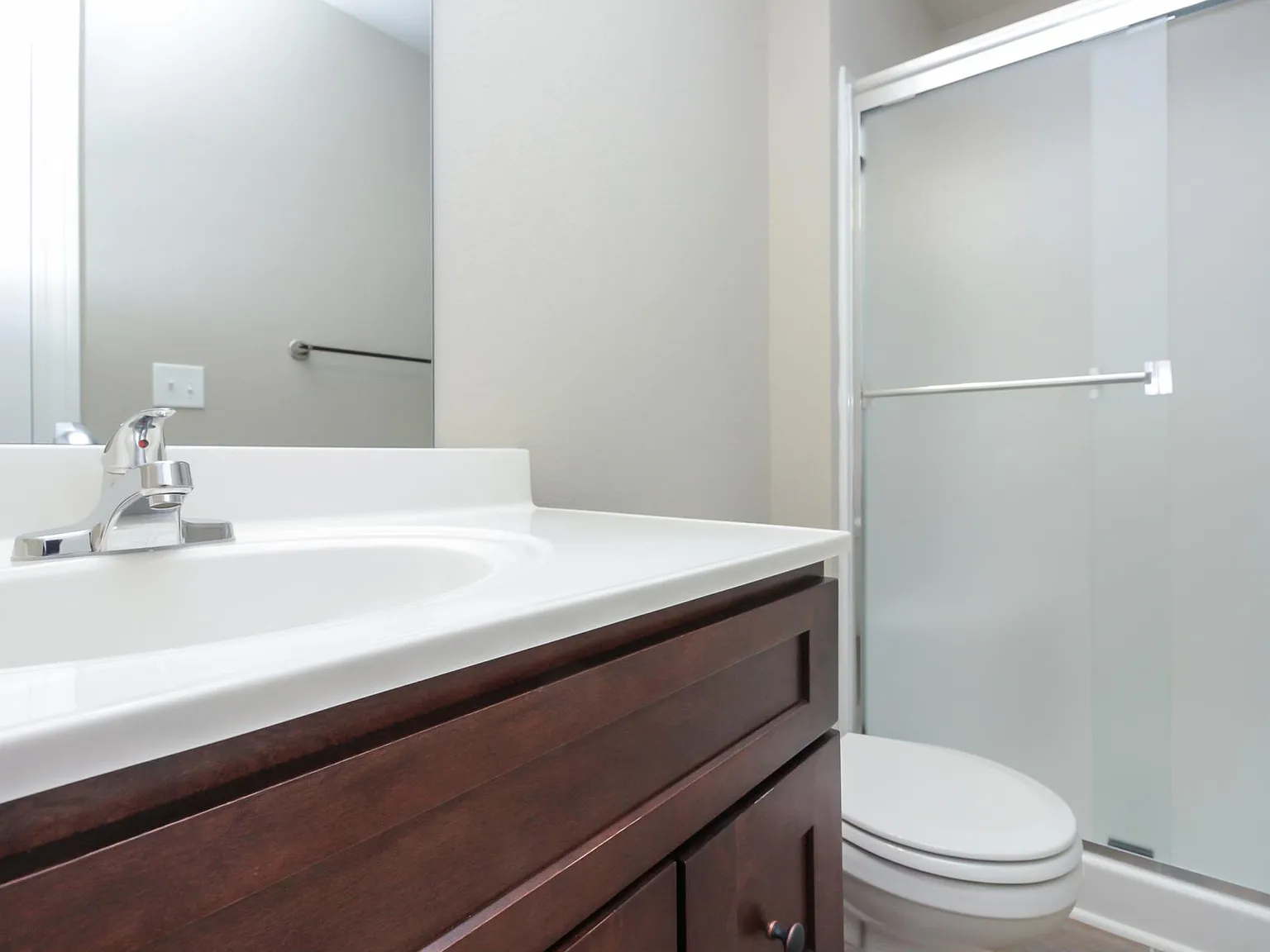 2 bed, 3.5 bath, 2050 sqft, $1,695 — Photo 2