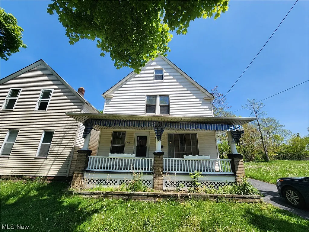 3615 E 59th St photo 1