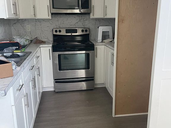 3rd image of 7352 Tooma St #228
