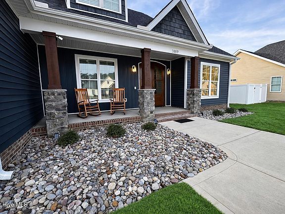 3rd image of 3889 Peppermill Drive N