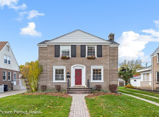 1426 Manchester Ave, Westchester, IL 60154
