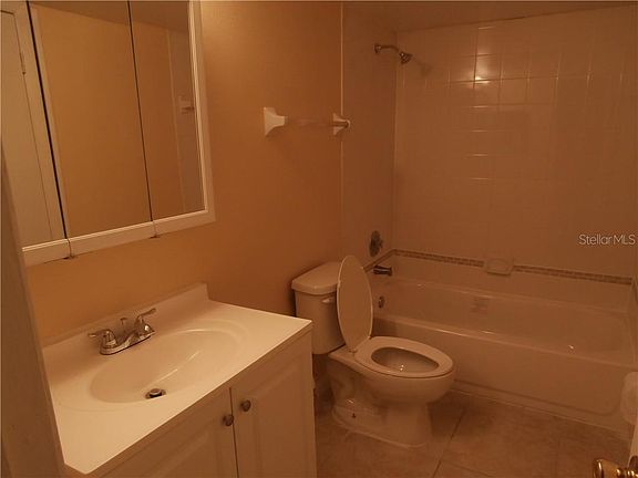4th image of 520 Bristol Dr