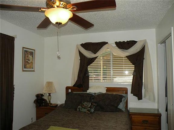 3rd image of 5804 Glen Meadow Dr