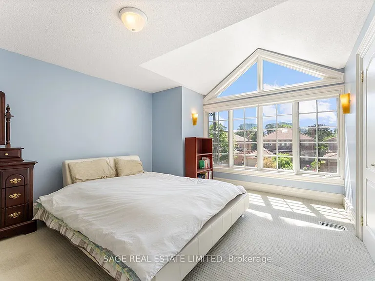 67 Agincourt Dr — Photo 41