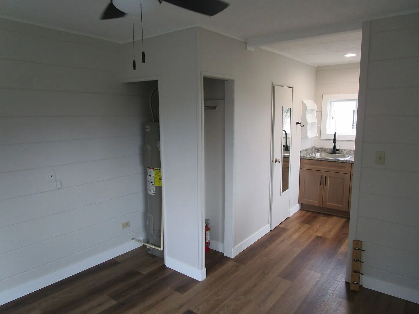 0521 — Photo 2