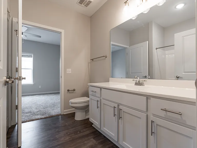 St. James Place — Photo 10
