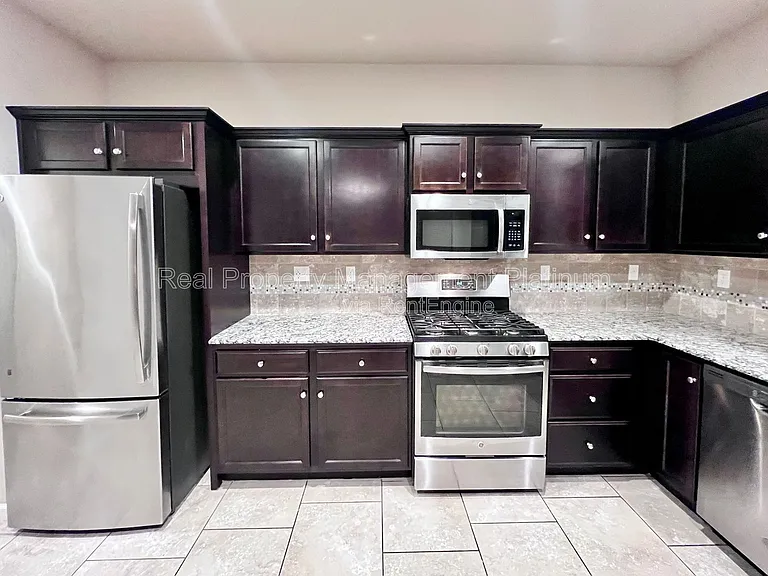 1535 Zenith Point — Photo 13