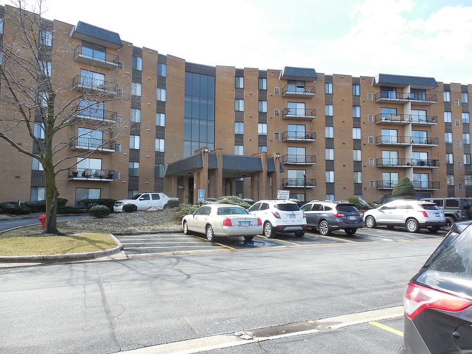 1st image of 900 W Sunset Dr APT 504