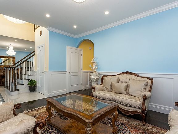 5th image of 25 Wellesley Ln