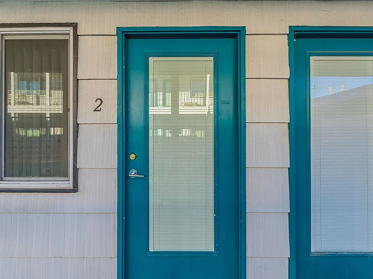 Beachcomber — Photo 20