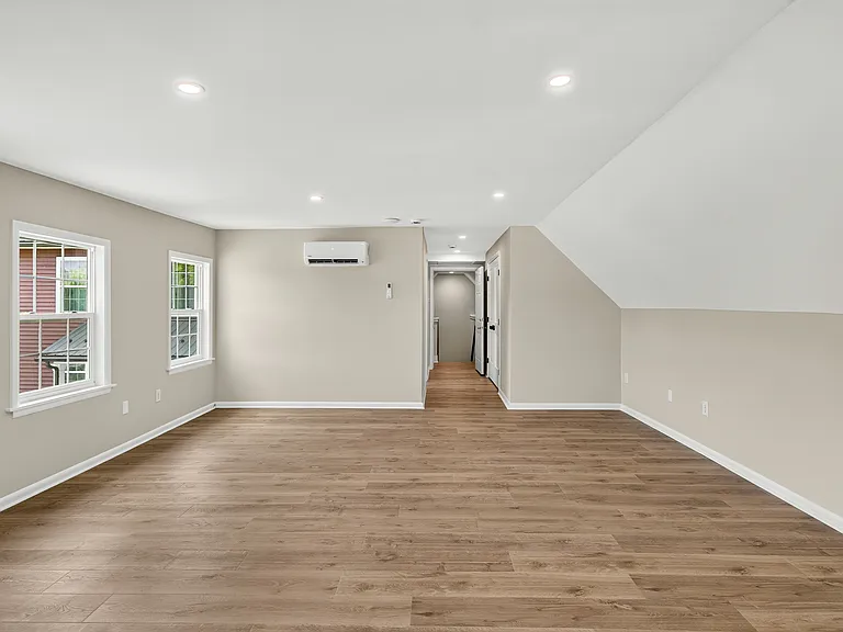 2069 Dutton Mill Rd — Photo 24