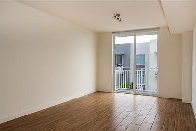 1st image of 961 SW 7th St #14039044