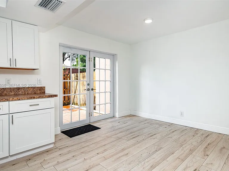 7920 Kimberly Blvd #305 — Photo 5