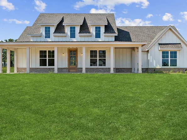 209 Blackjack Xing, Paradise, TX 76073