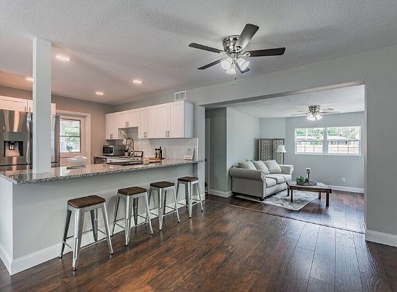 4th image of 10235 N Valle Dr