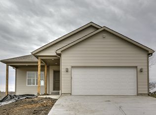 4908 Hocker Rd, Kansas City, MO 64136