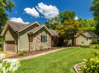 220 Melton Hill Dr, Clinton, TN 37716