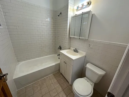 Rented by Premier Metro Realty Corp | media 7