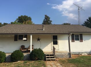 5605 N Higgin Switch Rd, Olney, IL 62450