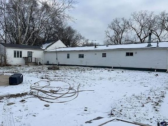 4th image of 3820 Beech Daly Rd