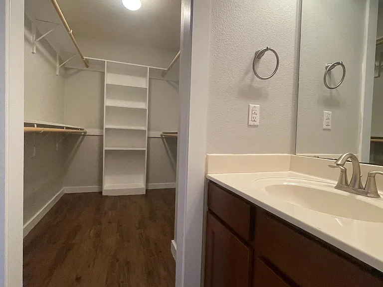706 W North Loop Blvd #A — Photo 9