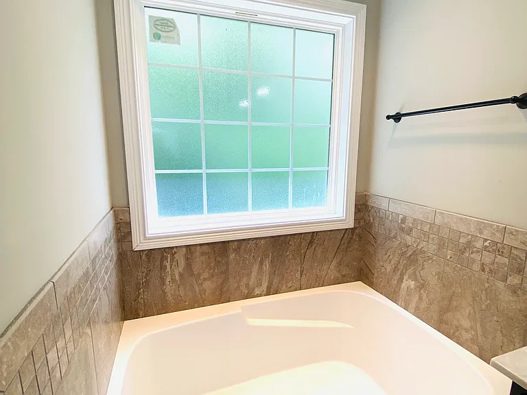 1194 Eagles Bluff Dr — Photo 30