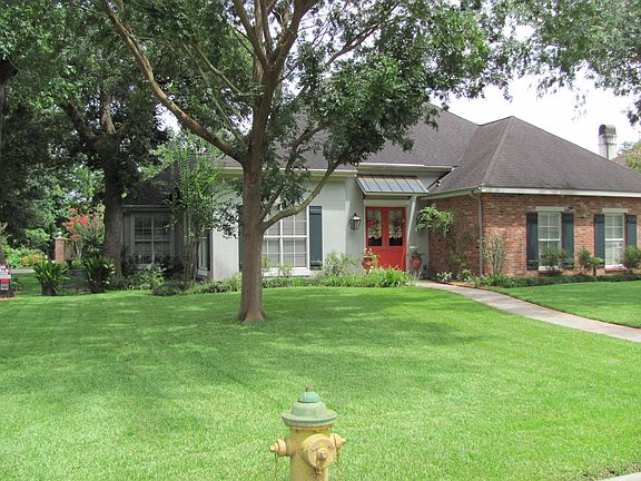 2nd image of 101 Claremont Cir