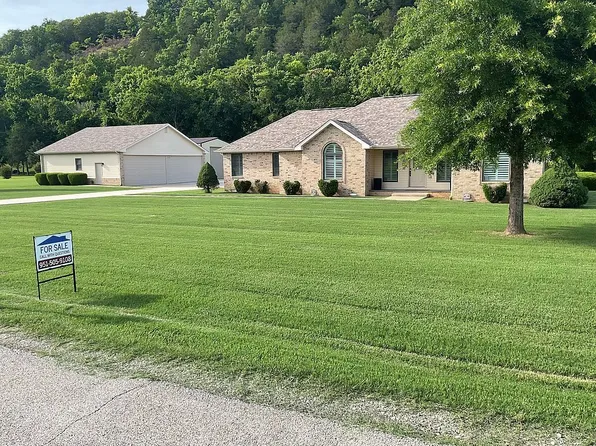 299 Valley Airport Pl, Cotter, AR 72626