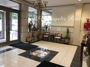 25-25 Newtown Ave #C8, Astoria, NY 11102