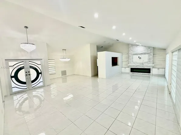 16328 NW 11th St, Pembroke Pines, FL 33028