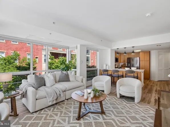 1034 Spruce St Unit 401, Philadelphia, PA 19107
