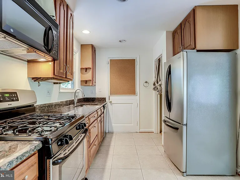 5225 Old Dominion Dr — Photo 5
