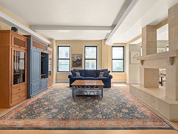 3rd image of 225 Central Park N #422423