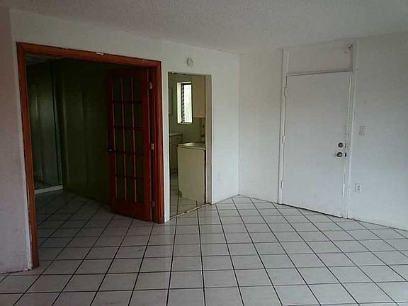 3rd image of 1732 Meridian Ave APT 305