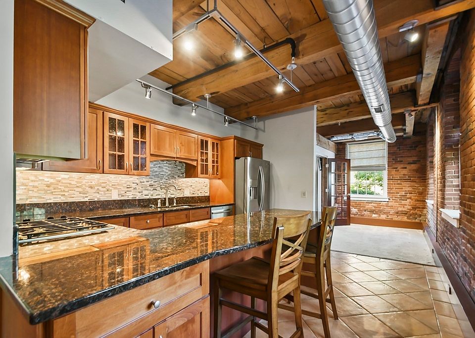 1st image of 25 Cedar St Unit 7