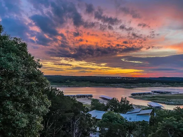 6103 Lakeshore Dr, Leander, TX 78645