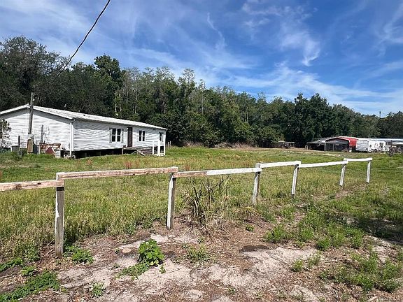 4th image of 15617 Casey Rd