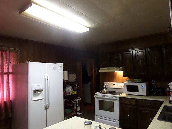 5th image of 311 S Walnut St