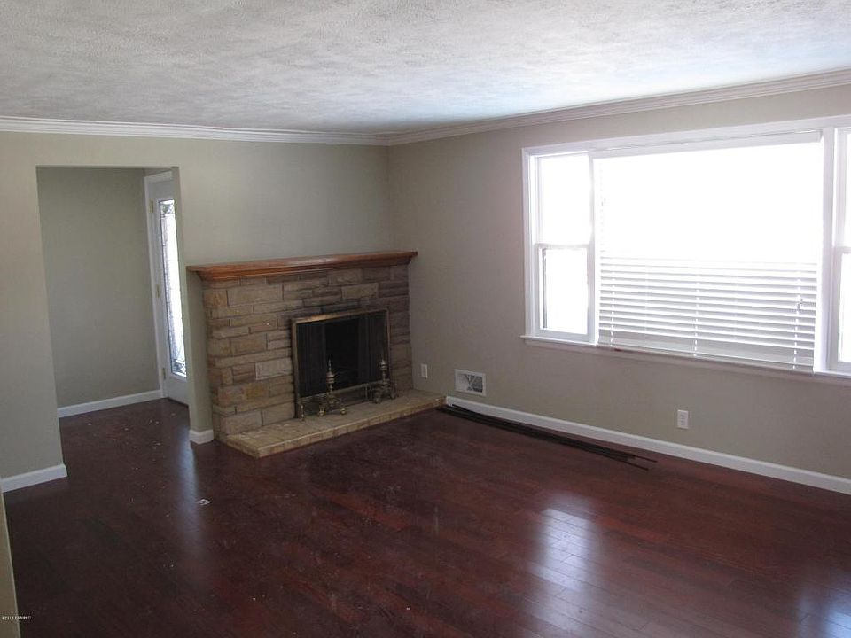 1st image of 14298 James St