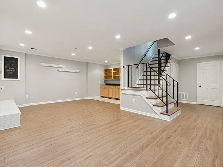 7401 Willshire Hunt Ct — Photo 30