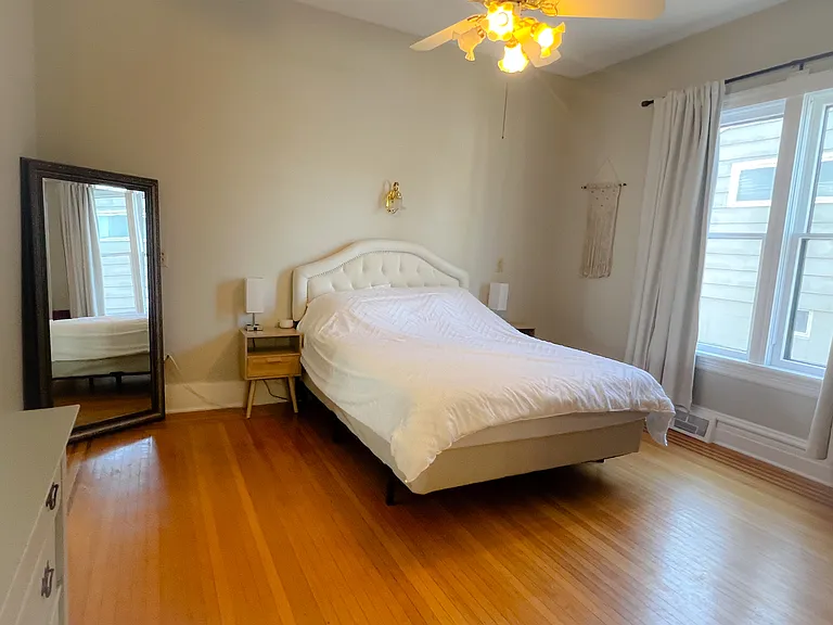 721 Olive St W #1 — Photo 9