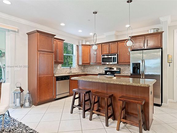 2nd image of 2915 Tortola Way #2915