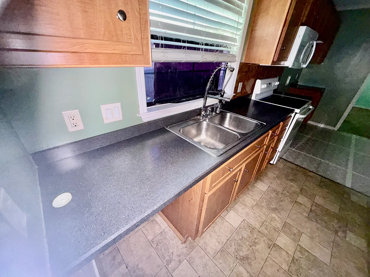3 bed, 1216 sqft, $1,200 — Photo 3